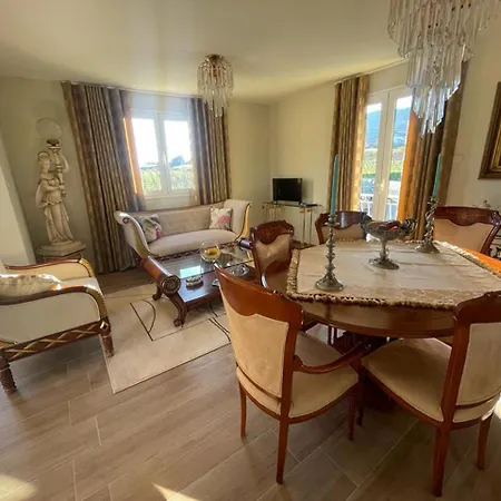 Samorinha House Assares