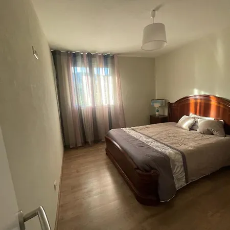 Holiday home Samorinha House