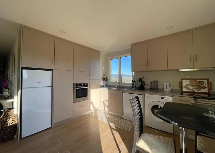 Vakantiehuis Samorinha House Assares