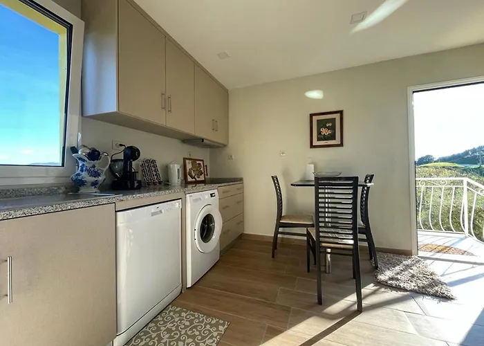 Samorinha House Assares